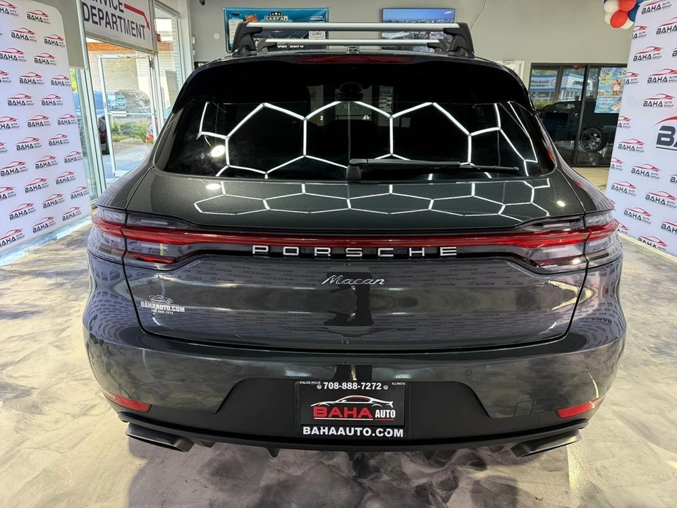 2020 Porsche Macan - Image 9 of 21