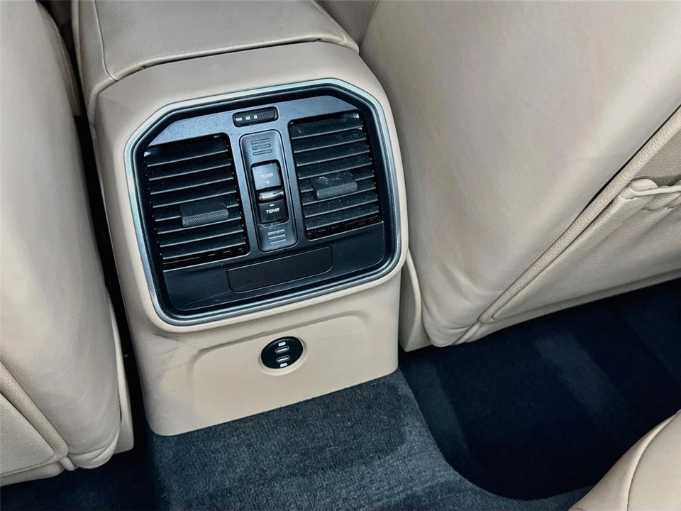2020 Porsche Macan - Image 16 of 31