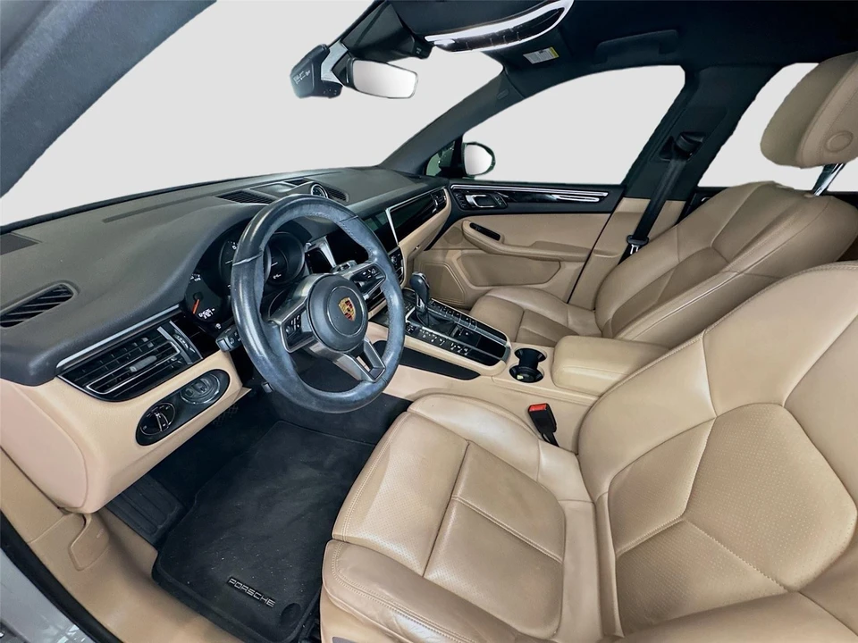 2020 Porsche Macan - Image 10 of 15