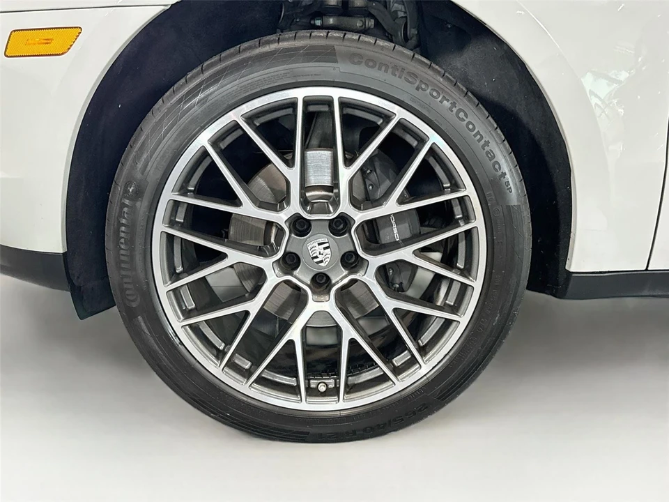 2020 Porsche Macan - Image 29 of 31