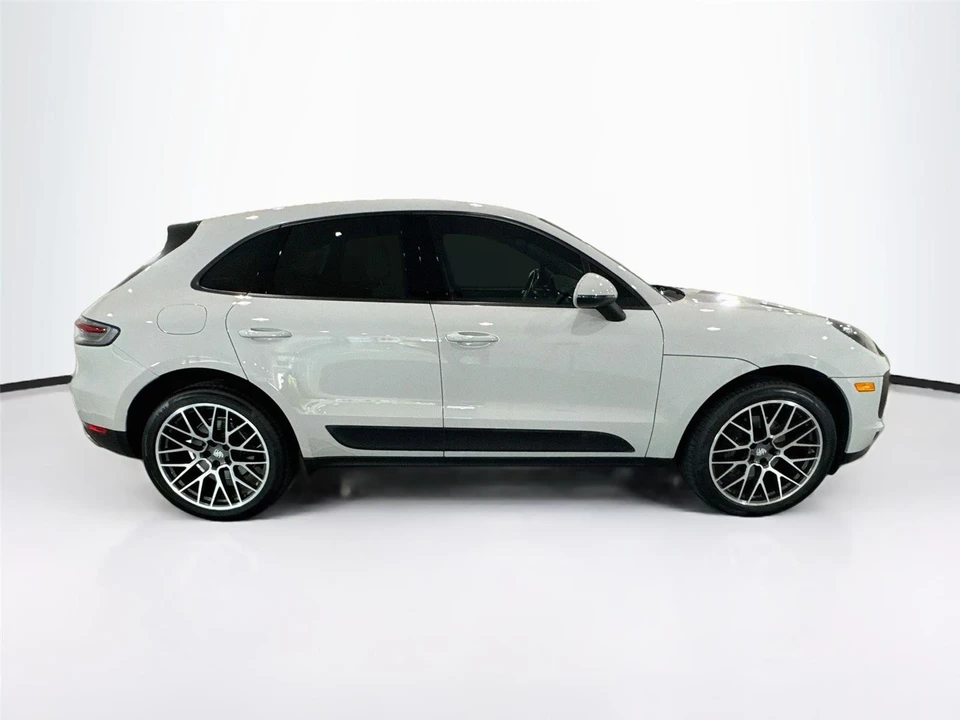2020 Porsche Macan - Image 31 of 31