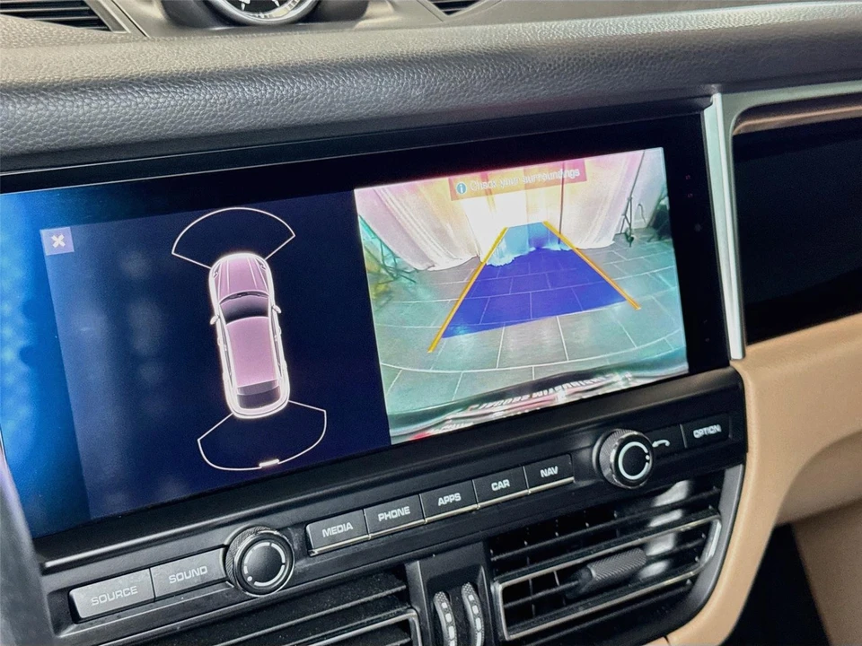 2020 Porsche Macan - Image 10 of 31