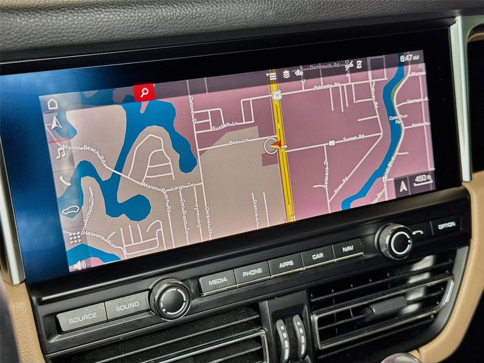 2020 Porsche Macan - Image 11 of 31
