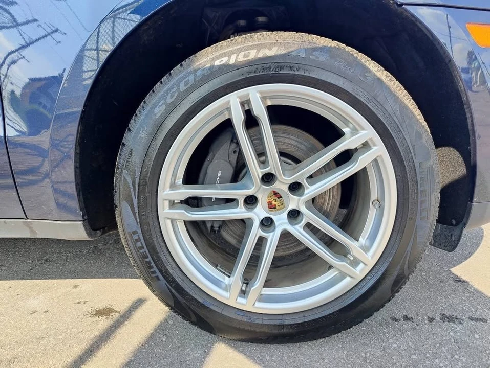 2020 Porsche Macan - Image 11 of 20