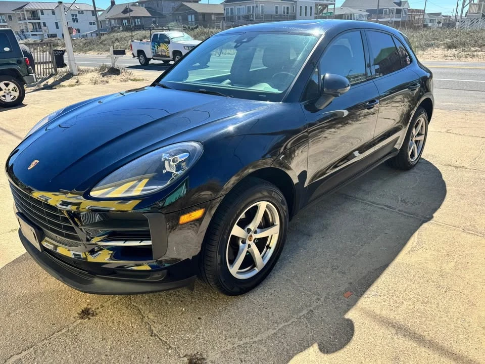 2020 Porsche Macan - Image 9 of 10
