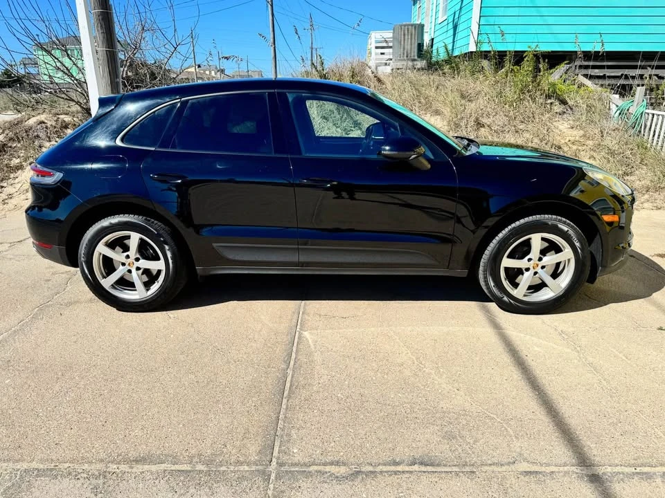 2020 Porsche Macan - Image 7 of 10