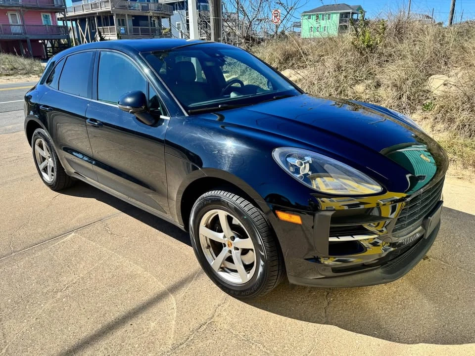 2020 Porsche Macan - Image 8 of 10