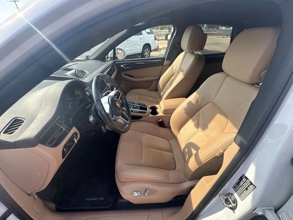 2020 Porsche Macan - Image 9 of 10