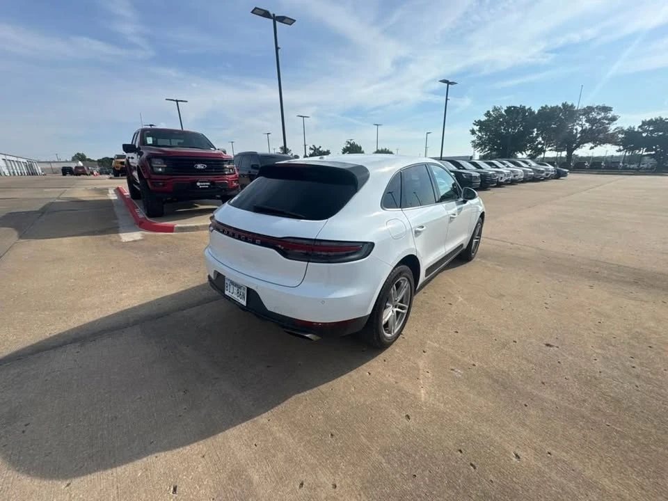 2020 Porsche Macan - Image 7 of 10