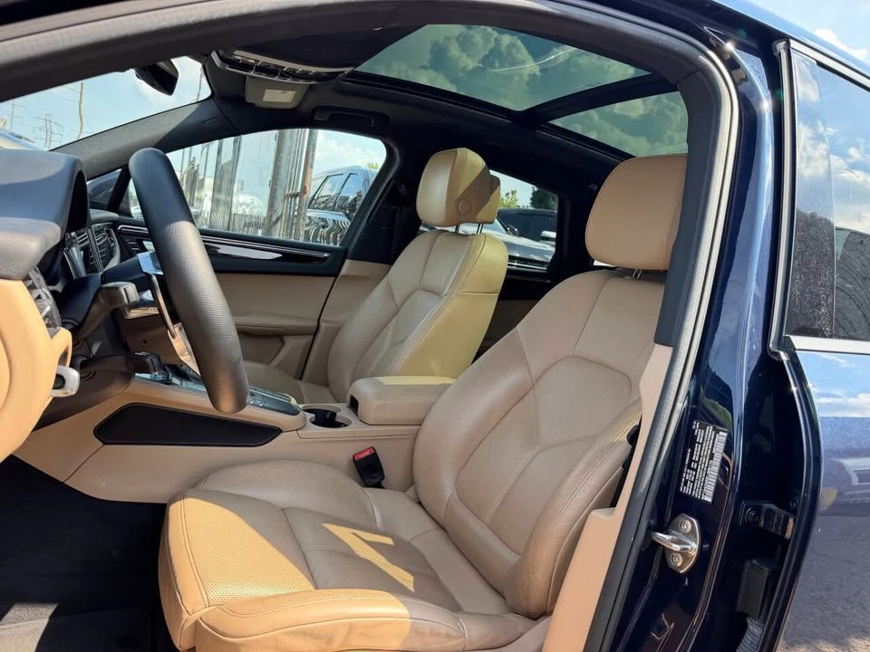 2020 Porsche Macan - Image 16 of 20