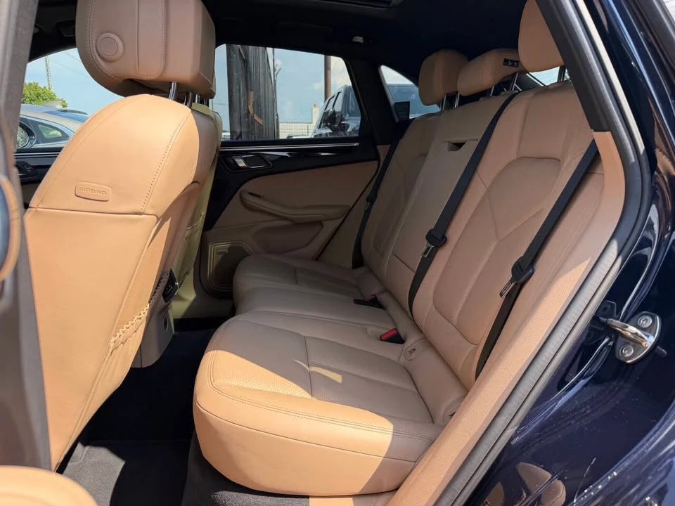 2020 Porsche Macan - Image 12 of 20