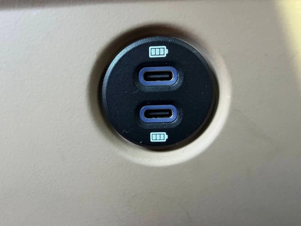 2020 Porsche Macan - Image 11 of 20