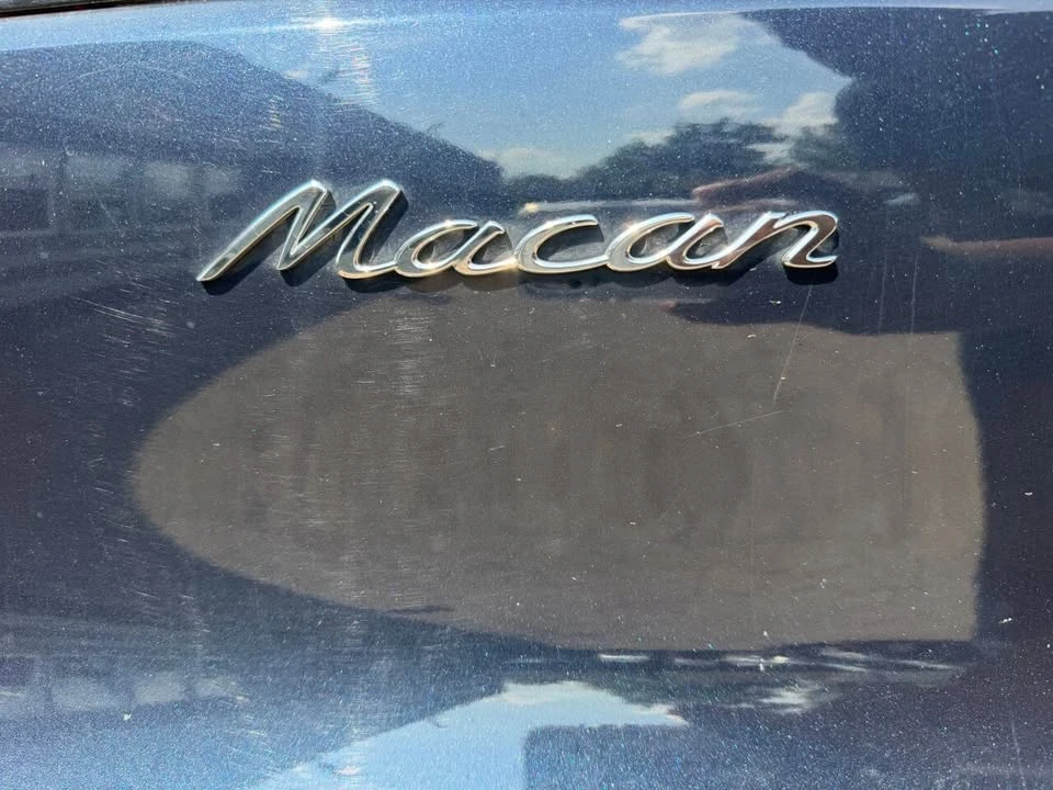 2020 Porsche Macan - Image 9 of 20