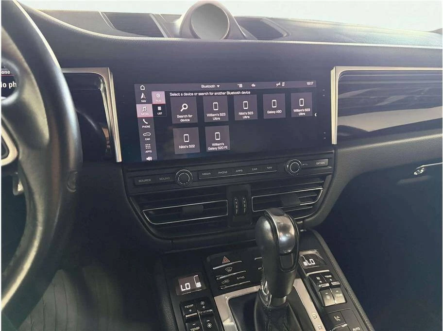 2020 Porsche Macan - Image 17 of 31