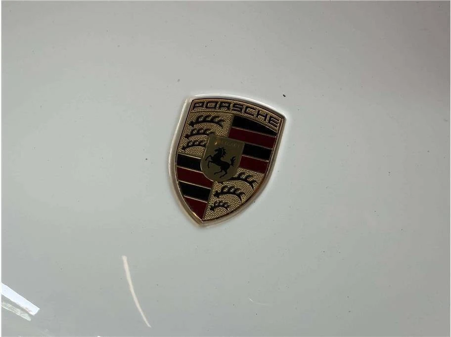 2020 Porsche Macan - Image 28 of 31