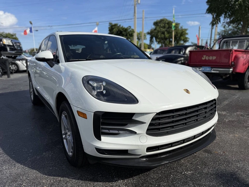 2020 Porsche Macan - Image 8 of 12