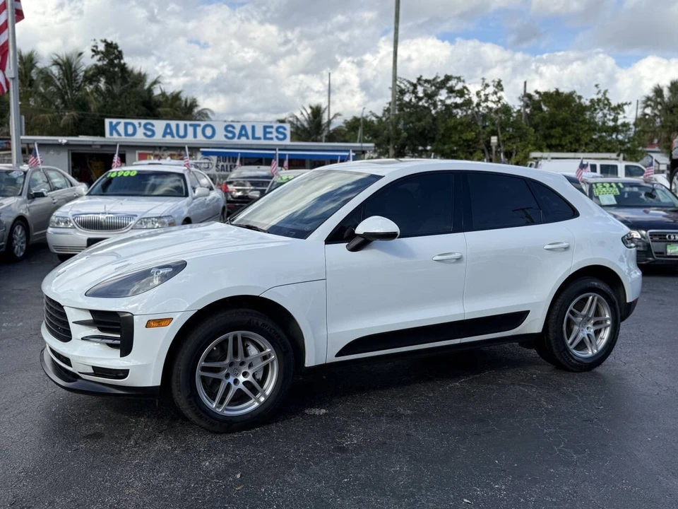 2020 Porsche Macan - Image 2 of 12