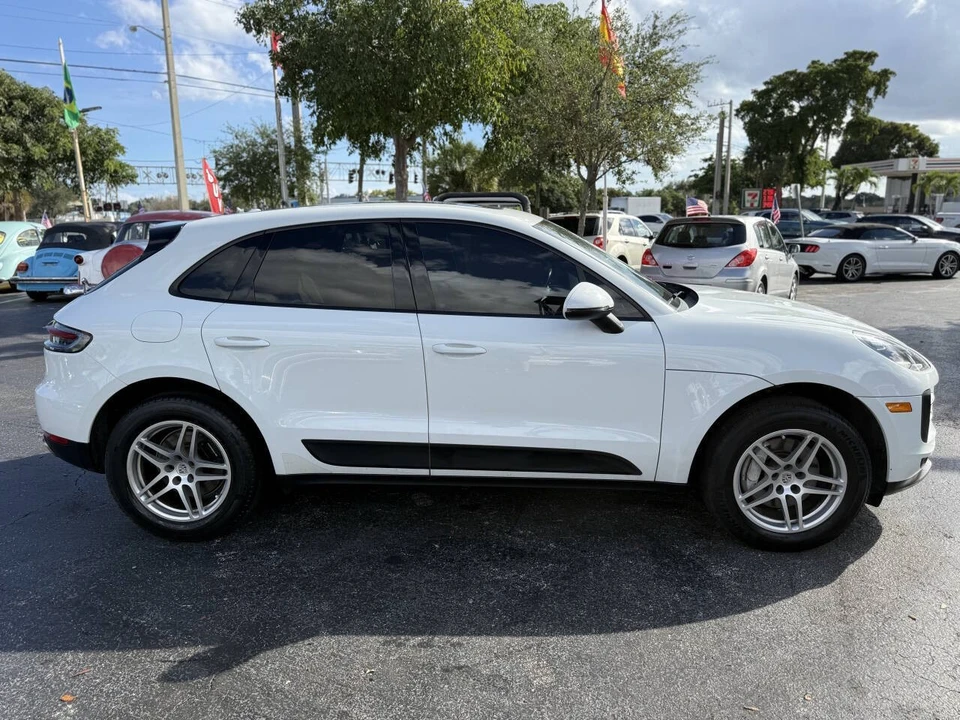 2020 Porsche Macan - Image 7 of 12