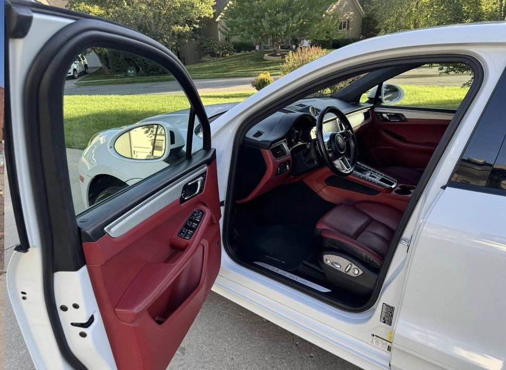 2020 Porsche Macan - Image 3 of 7