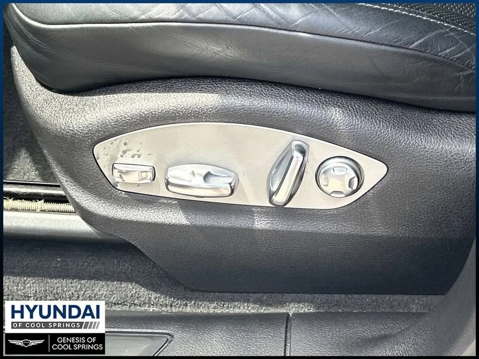 2020 Porsche Macan - Image 18 of 20