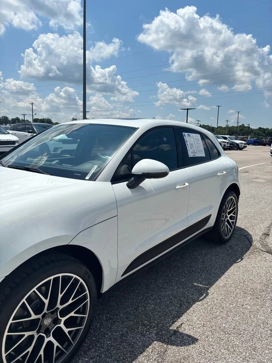 2020 Porsche Macan - Image 6 of 11