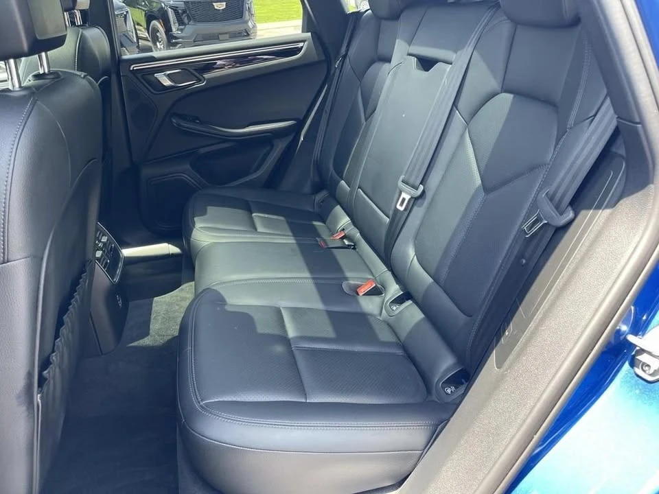 2020 Porsche Macan - Image 18 of 20