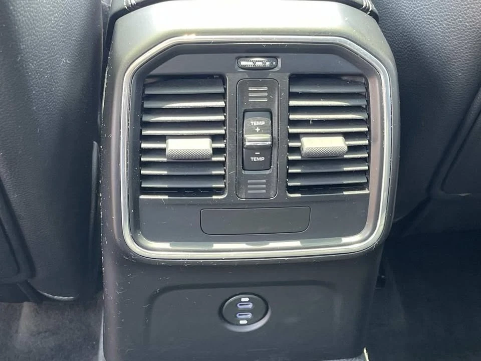 2020 Porsche Macan - Image 17 of 20
