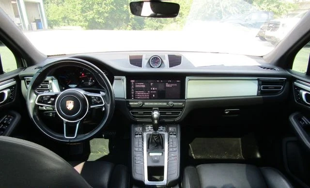 2020 Porsche Macan - Image 10 of 18