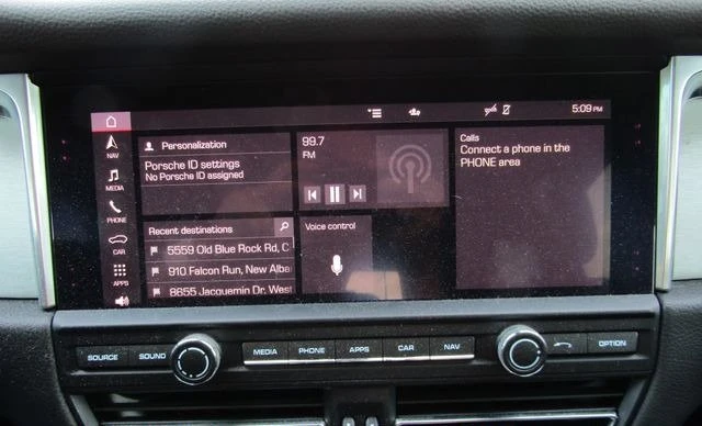 2020 Porsche Macan - Image 13 of 18