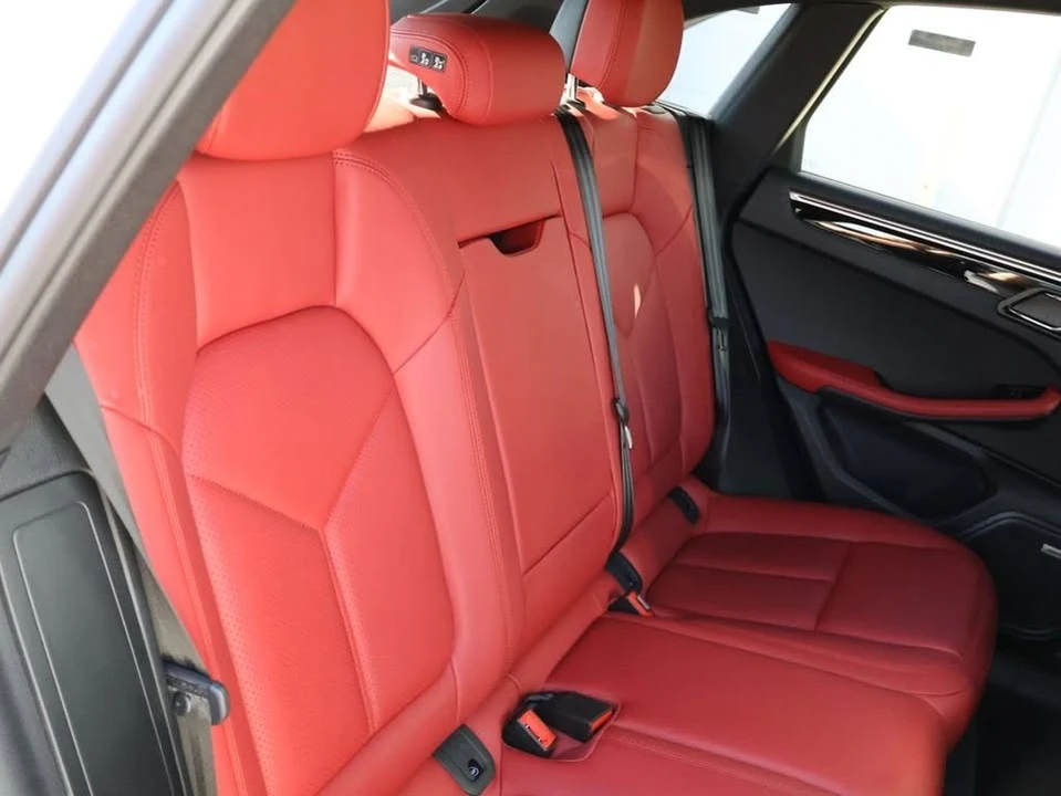 2020 Porsche Macan - Image 12 of 20