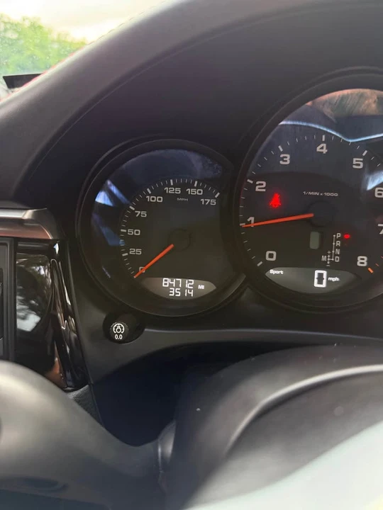 2020 Porsche Macan - Image 15 of 15