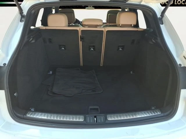 2020 Porsche Macan - Image 19 of 20