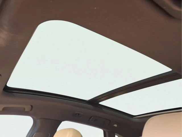 2020 Porsche Macan - Image 14 of 20