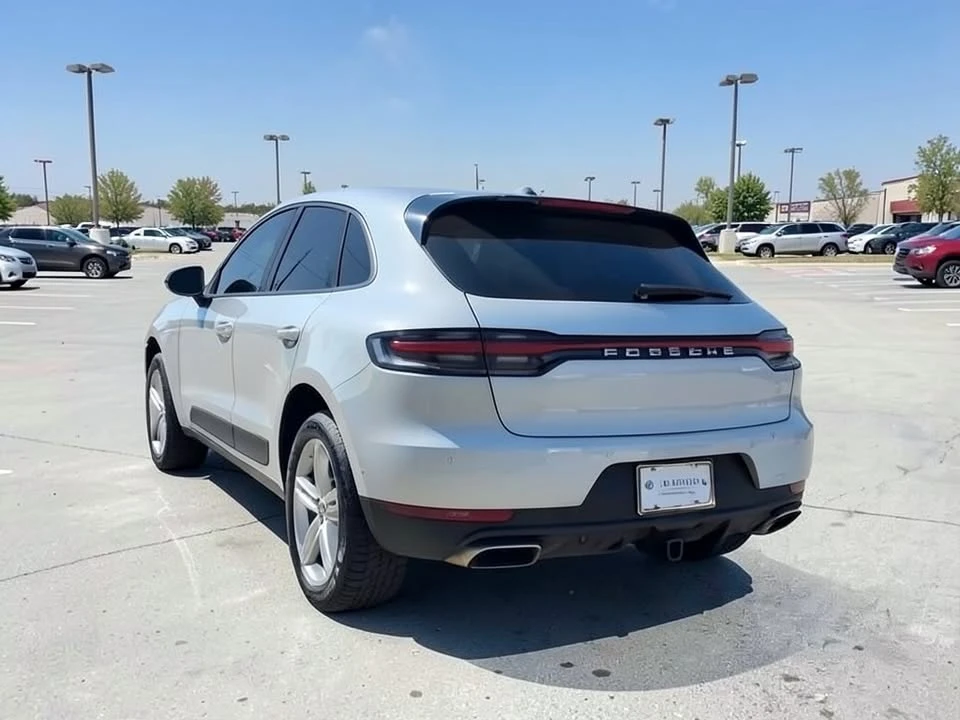 2020 Porsche Macan - Image 2 of 20