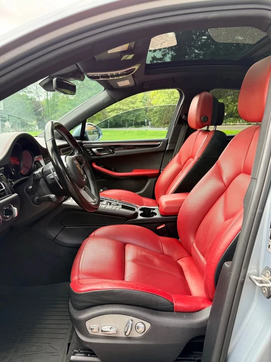 2020 Porsche Macan - Image 8 of 15