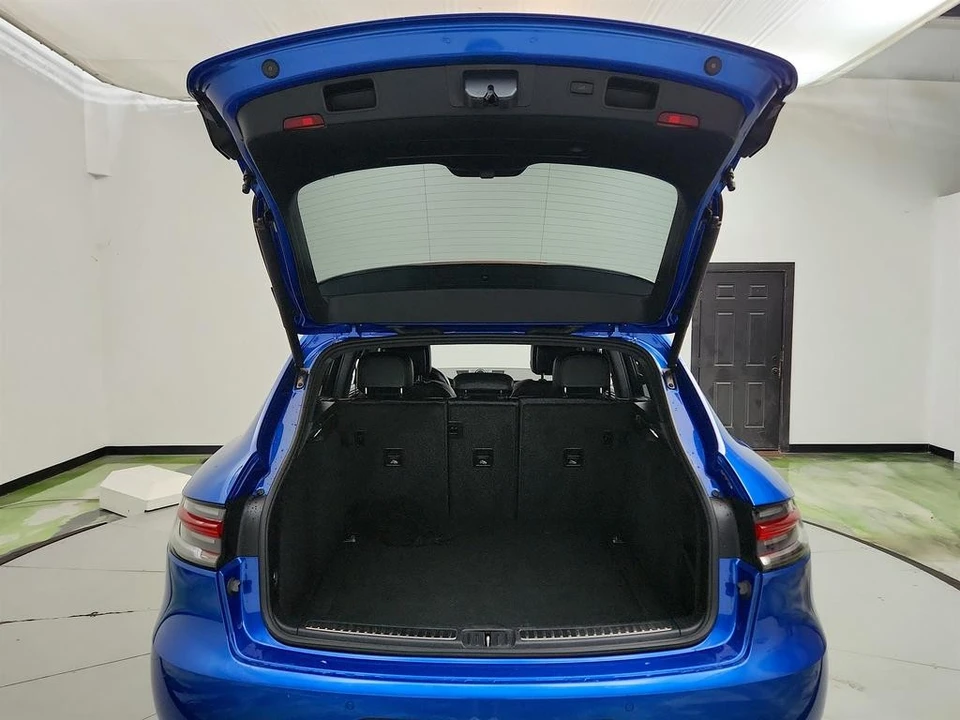 2020 Porsche Macan - Image 31 of 31