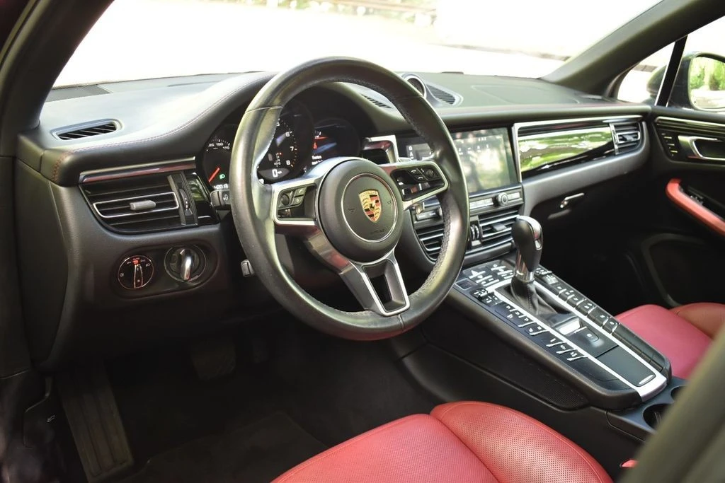2020 Porsche Macan - Image 14 of 31