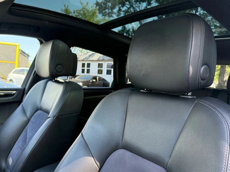 2020 Porsche Macan - Image 10 of 12