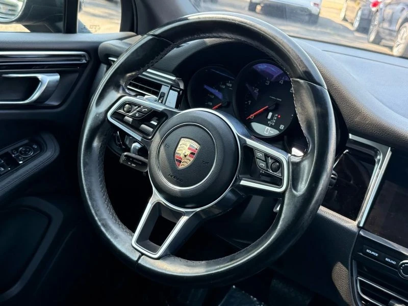 2020 Porsche Macan - Image 11 of 12