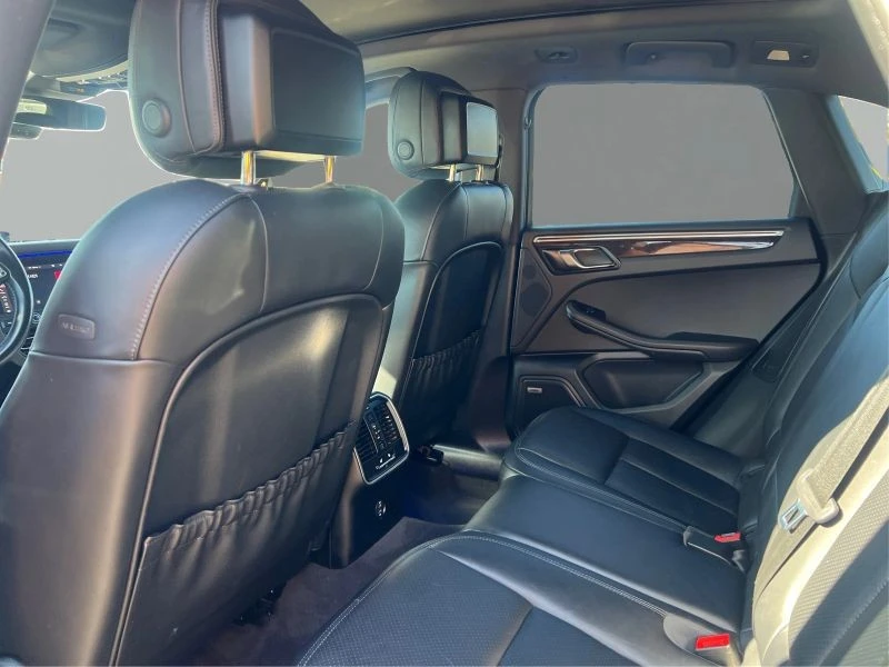 2020 Porsche Macan - Image 10 of 12