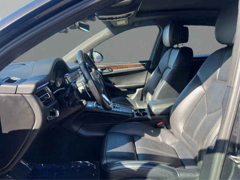 2020 Porsche Macan - Image 9 of 12