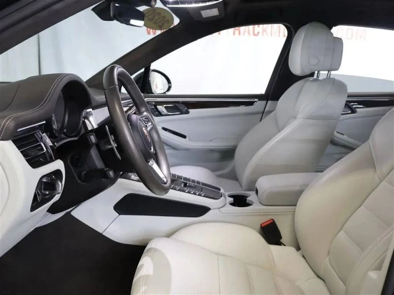 2020 Porsche Macan - Image 10 of 12