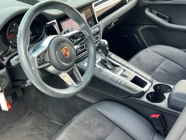 2020 Porsche Macan - Image 4 of 7