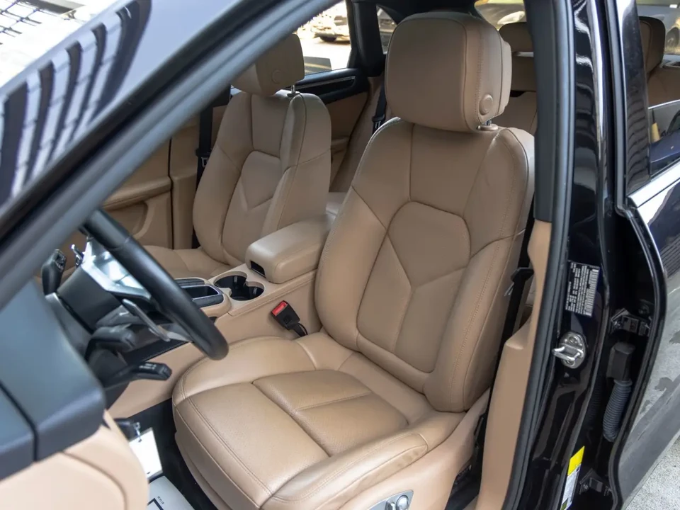 2020 Porsche Macan - Image 6 of 7