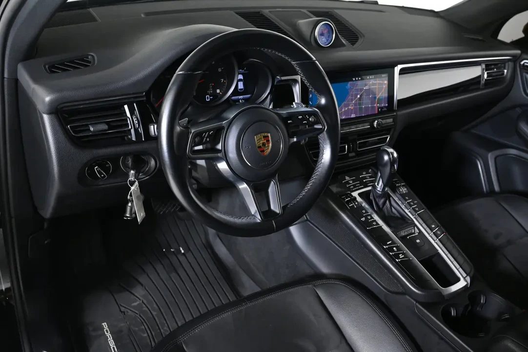 2020 Porsche Macan - Image 4 of 6