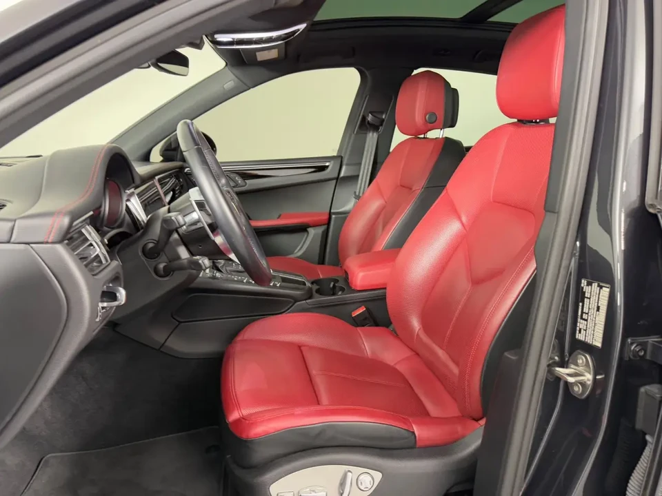 2020 Porsche Macan - Image 5 of 7