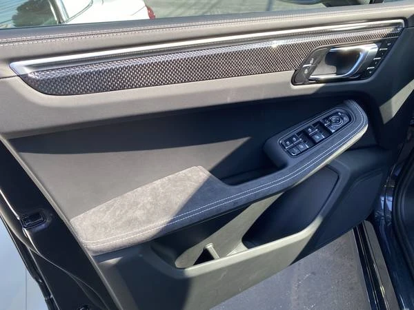 2020 Porsche Macan GTS - Image 10 of 15