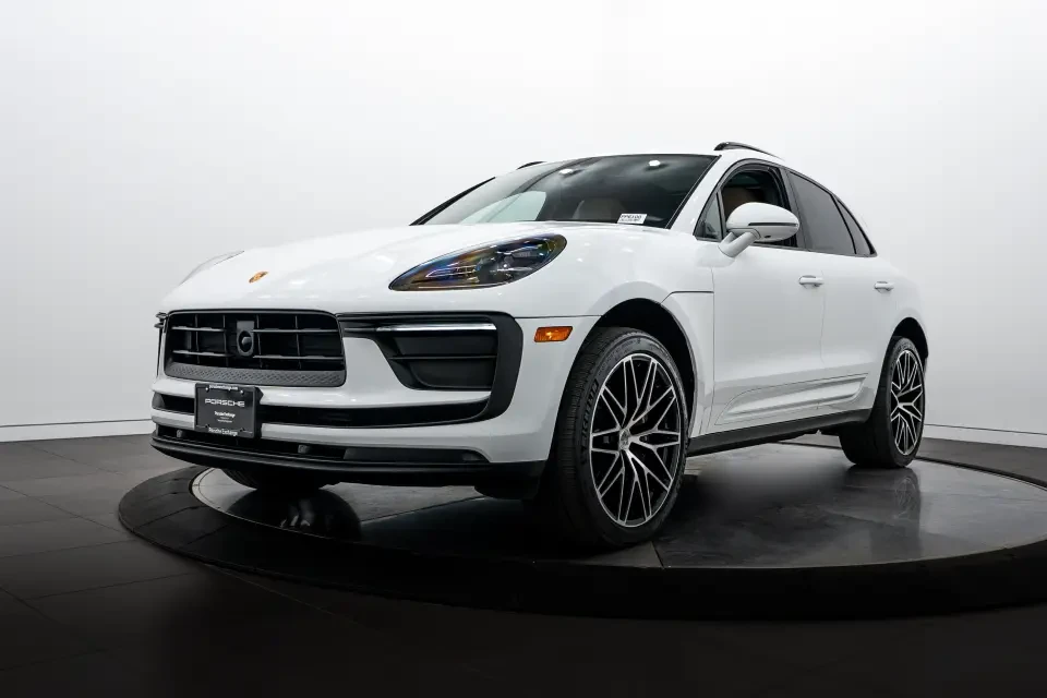 2020 Porsche Macan GTS - Image 10 of 12