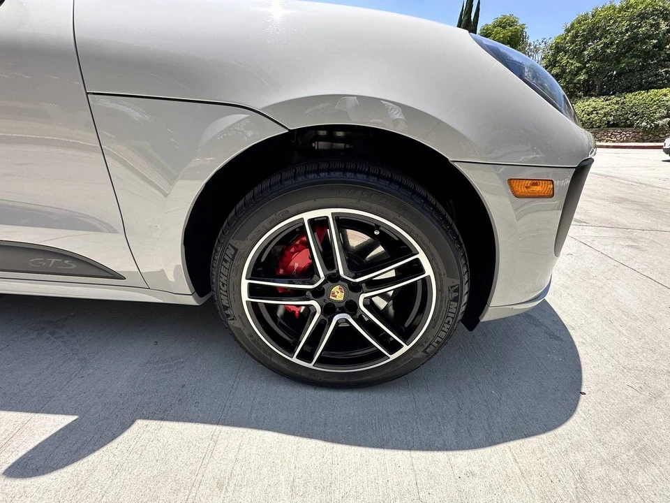 2020 Porsche Macan GTS - Image 19 of 22