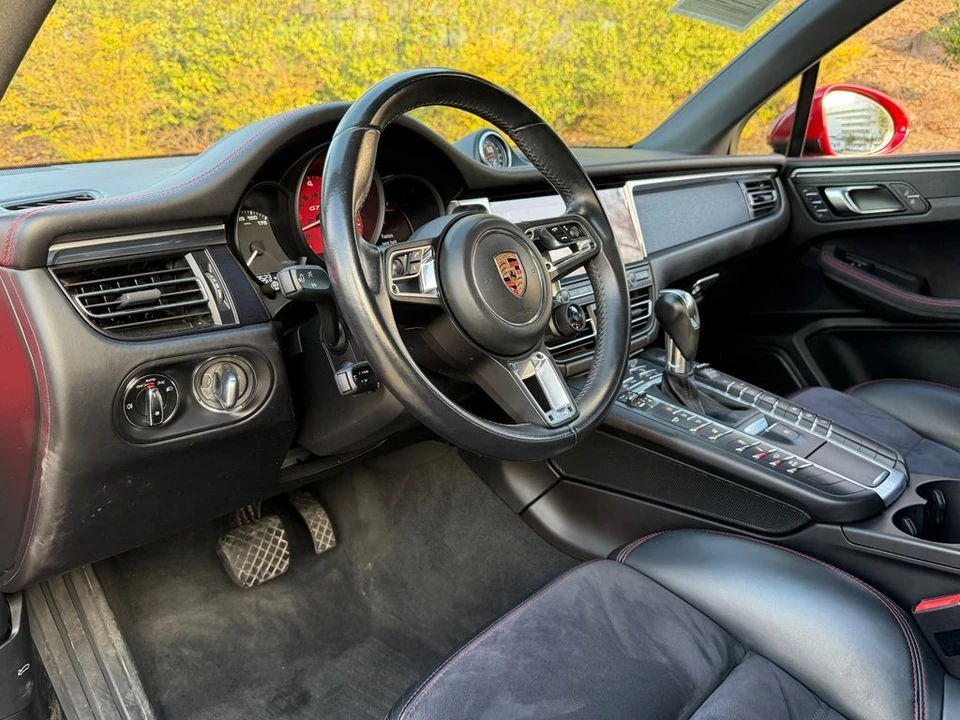 2020 Porsche Macan GTS - Image 16 of 21